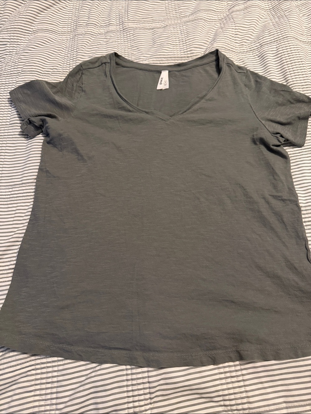 Pact Women's V-Neck Tee - Slate Gray